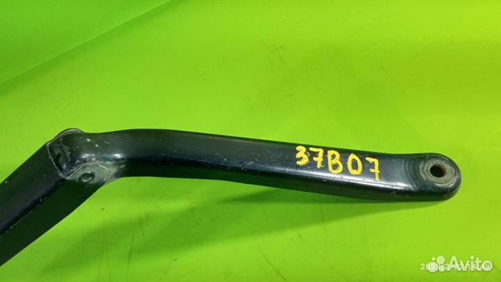 Поводок стеклоочистителя для Ford Fusion