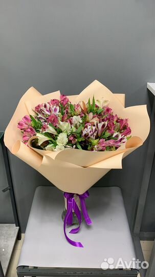 Букет альстромерия