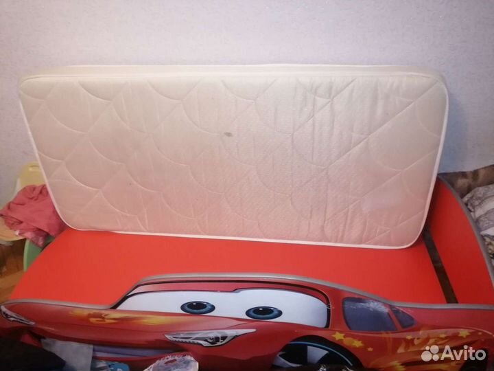 Кровать-машину 180длина с матрасом 20см