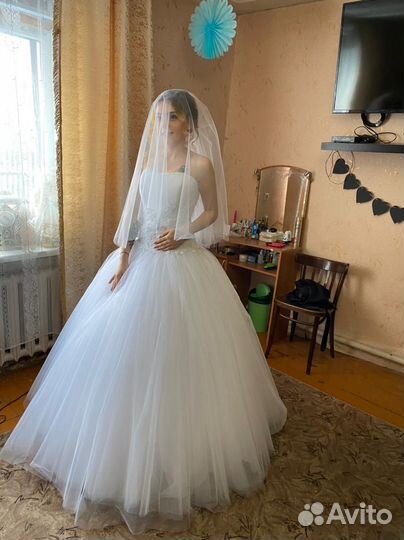 Свадебное платье