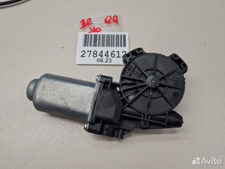 Моторчик стеклоподъёмника задний правый Nissan Qas