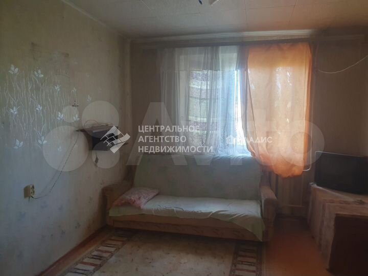 Комната 14 м² в 1-к., 4/5 эт.