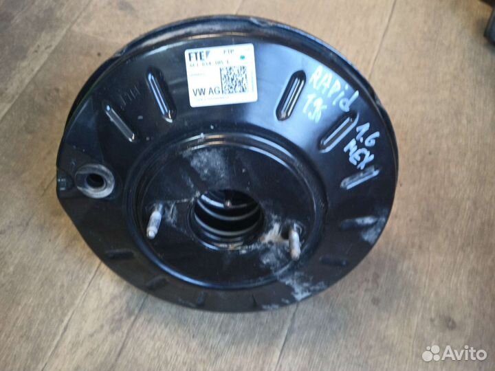 Вакуумный усилитель тормозов Skoda Rapid