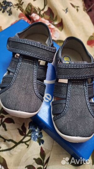 Сандали новые