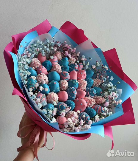 Букеты и наборы с фруктов и клубники в шоколаде