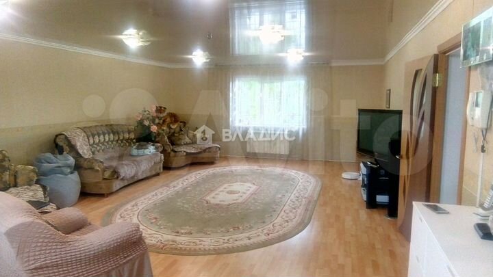 Дом 300 м² на участке 6 сот.