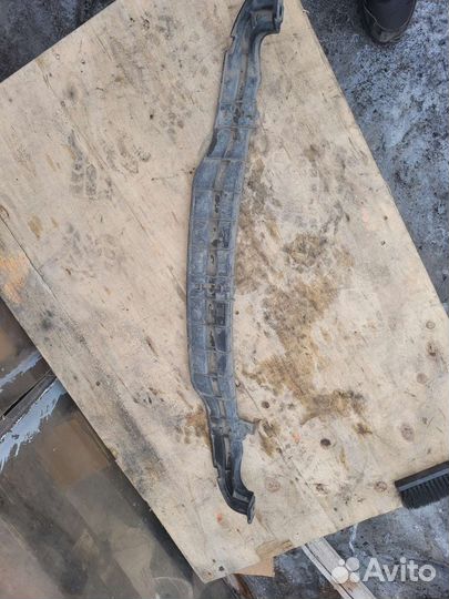 Усилитель переднего бампера нижний chery tiggo 4