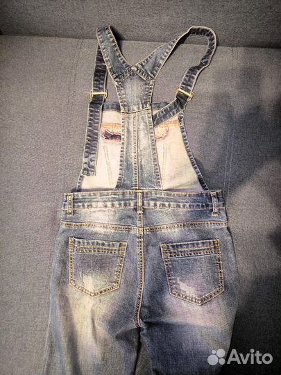 Джинсовый комбинезон женский