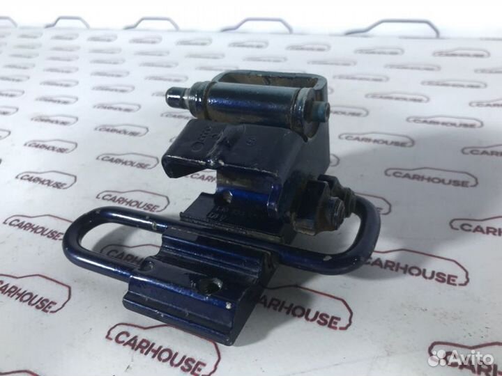 Петля двери задняя левая Audi A6 C5 2.4 ARJ 1998