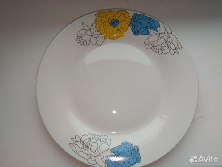 Комплект, тарелки новые 6 штук