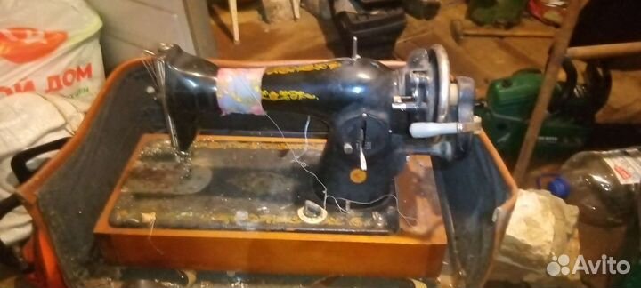 Швейная машинка