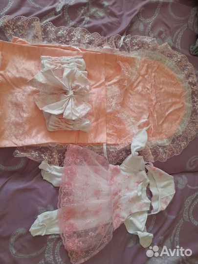 Комплект на выписку для девочки