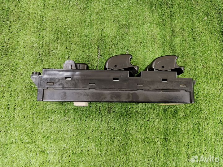 Блок управления стеклоподъемниками Mitsubishi