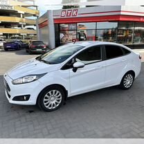 Ford Fiesta 1.6 AMT, 2015, 115 000 км, с пробегом, цена 1 049 000 руб.