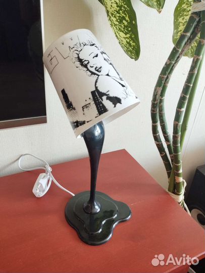 Лампа настольная 