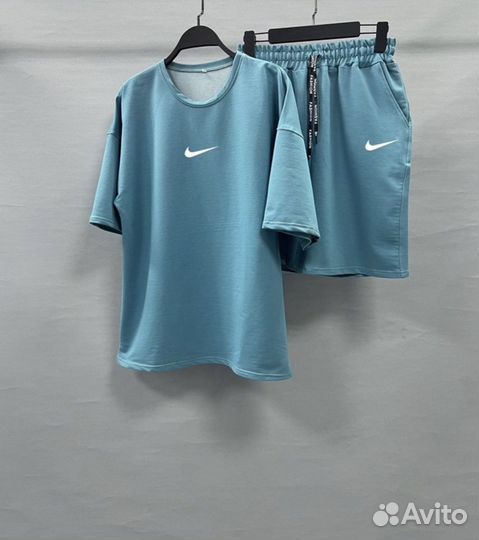 Nike костюм футболка и шорты