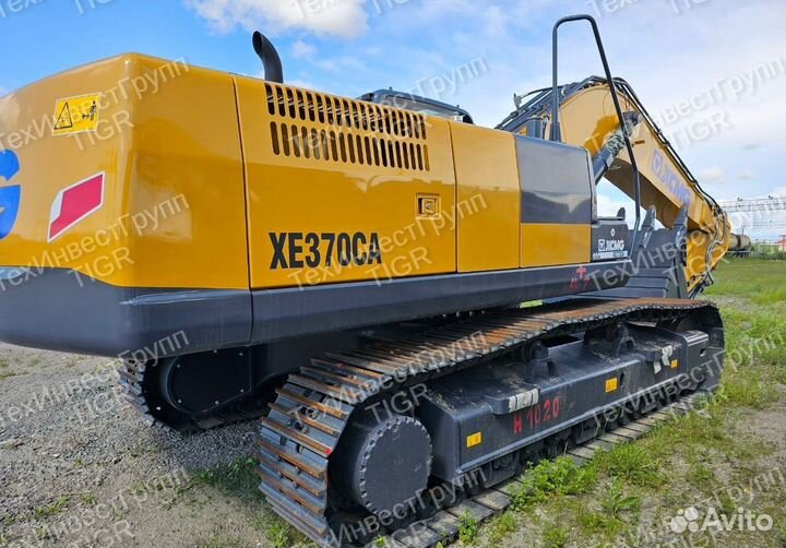 Гусеничный экскаватор XCMG XE370CA, 2023