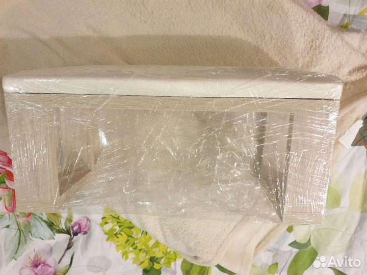 Стол/Подставка для маникюра. Новая