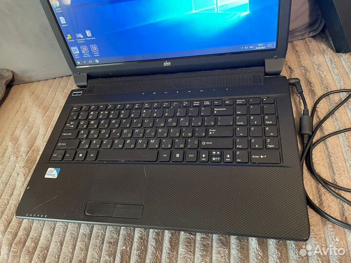 Ноутбук DNS a35fb