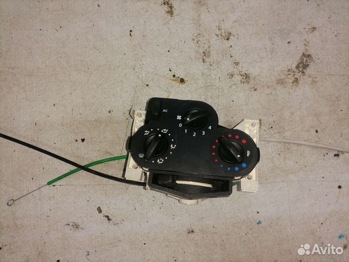 Блок управления печкой Renault Logan I