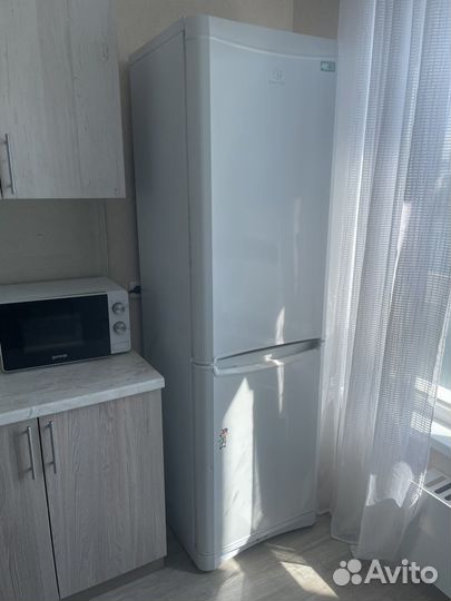 Холодильник indesit большой