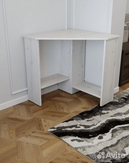 Компьютерный стол новый угловой