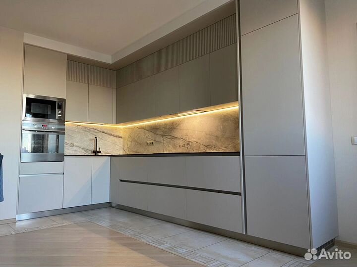 Кухня на заказ столешница в подарок