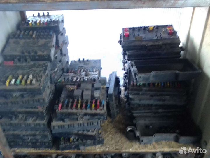 Монтажный блок предохранителей