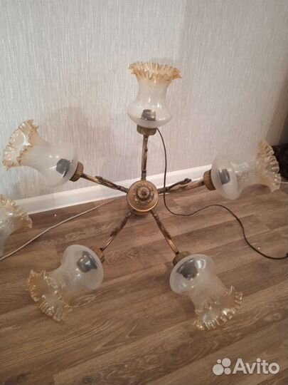 Комплект люстра и бра