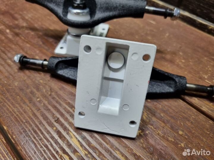 Подвески для скейтборда Footwork Label White/Black