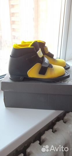 Лыжные ботинки