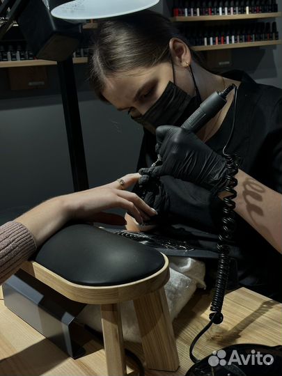 Мастер маникюра