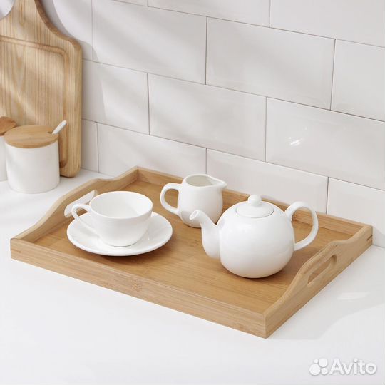 Сервировочный поднос из бамбука