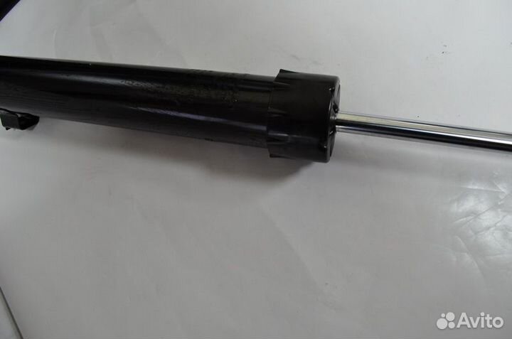 Б/У Амортизатор-задний, левый Genesis G80 DH 16-20