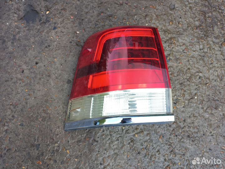 Тойота ладкрузер 200 задний левый фонарь