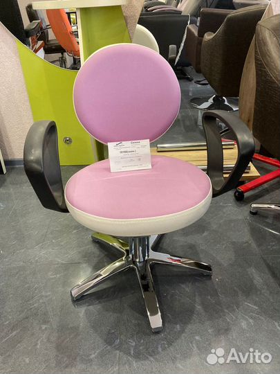 Парикмахерское кресло