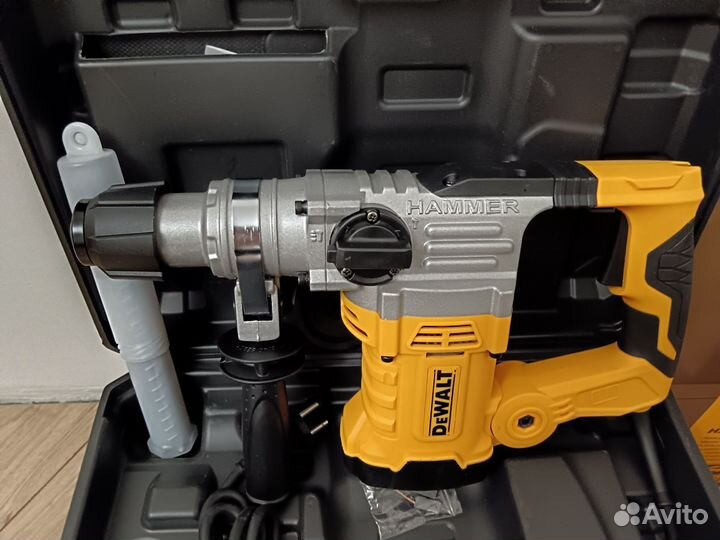 Перфоратор DeWalt 1680 WT. makita