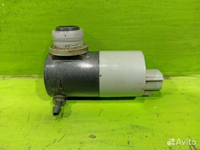 Насос бачка стеклоочистителя Toyota Corolla E150