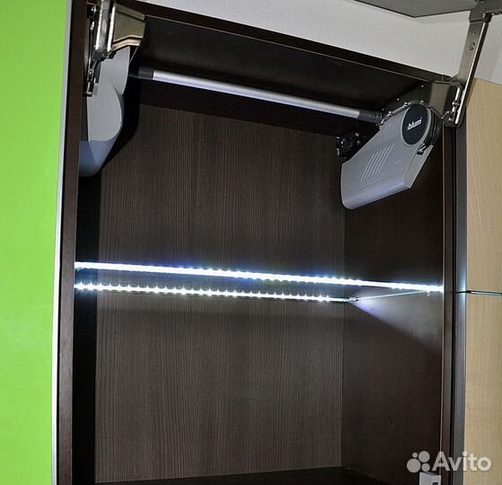 Зеркало и стекло