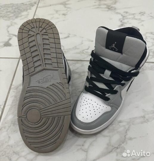 Кроссовки nike air jordan детские 33