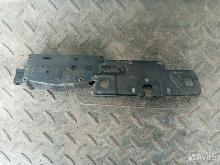 Ответная часть замка багажника Audi Q7 BAR 2007