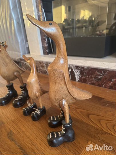 Фигурки гусей