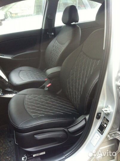 Авто Чехлы Черные в Ромб