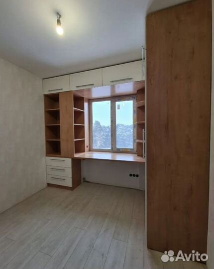 Рабочая зона у окна