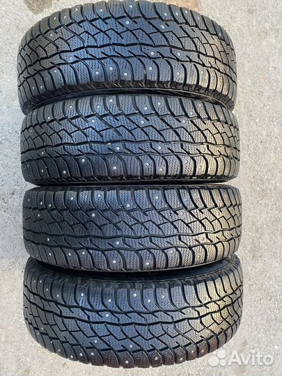 Viatti Bosco Nordico V-523 215/60 R17 96T