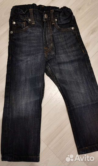 Жилетка для мальчика и джинсы. 92 см