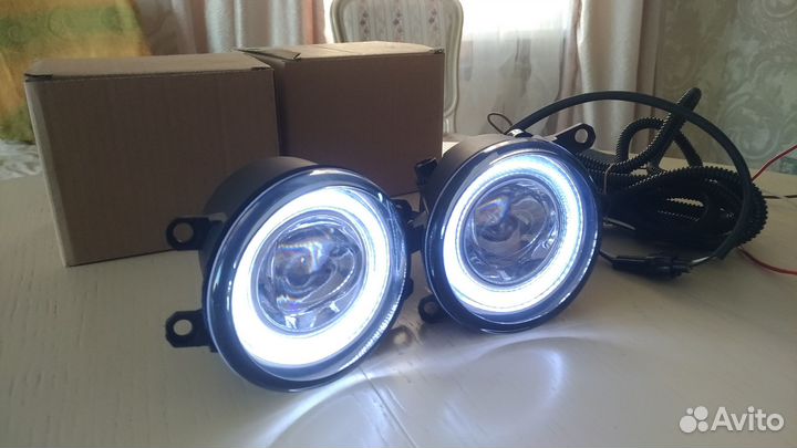 Противотуманные фары с огнями дневного хода