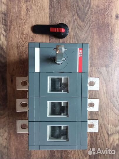 Реверсивный рубильник