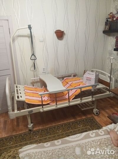 Медицинская кровать, механическая