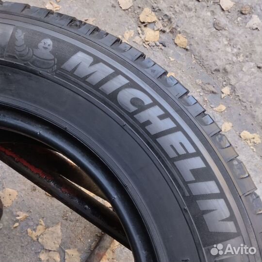 Michelin Agilis 215/70 R15C 109Q